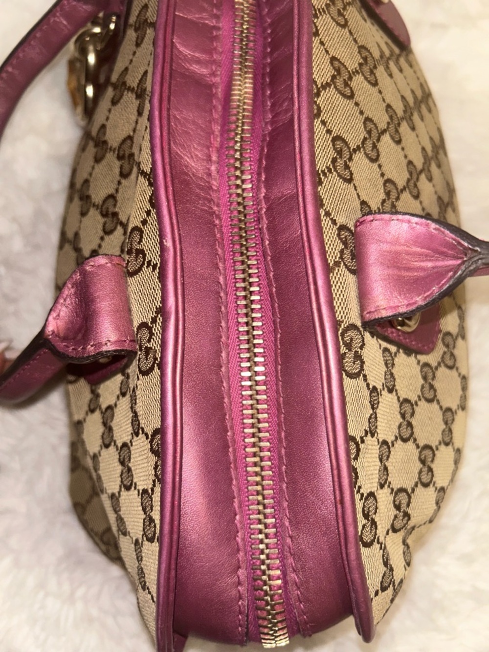 SOLD Gucci GG Canvas Heart Bit Bag - Picture 10 of 16